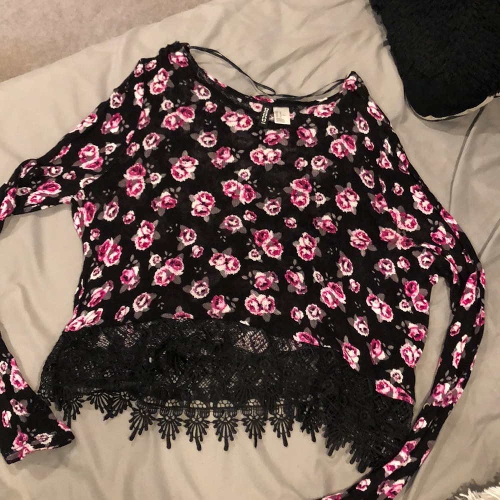 women’s long sleeve top
